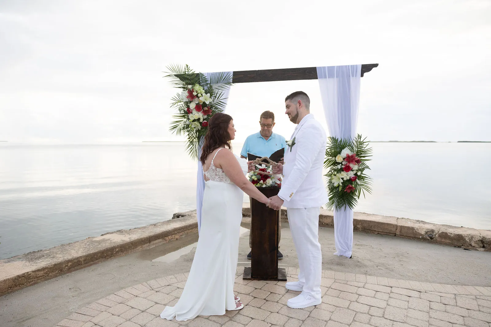 7708 couple beach