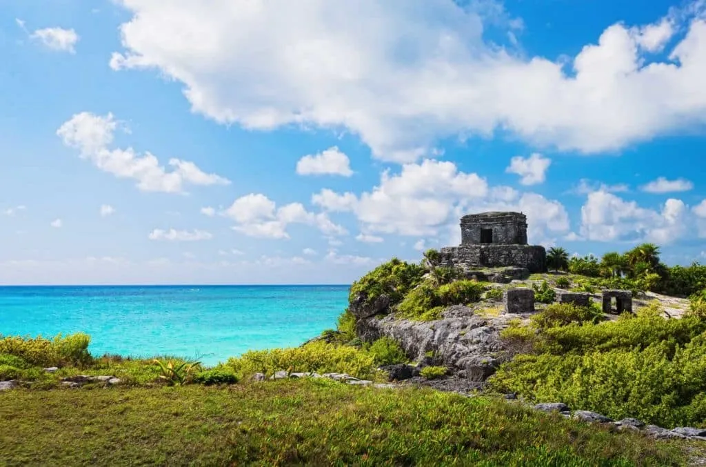 /img/7717-honeymoon-destination-jamaica.webp