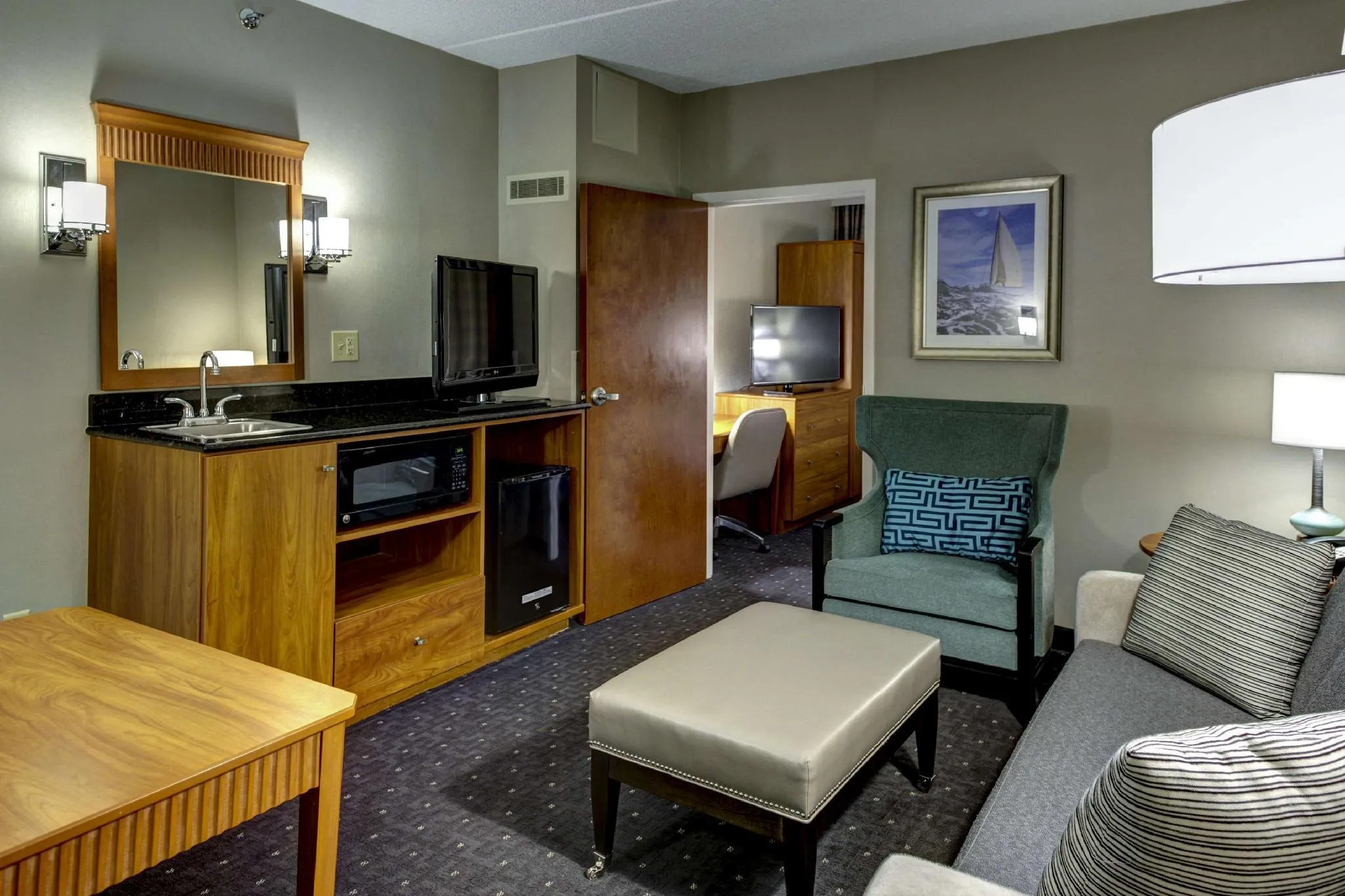 7733 romantic fireplace honeymoon suite