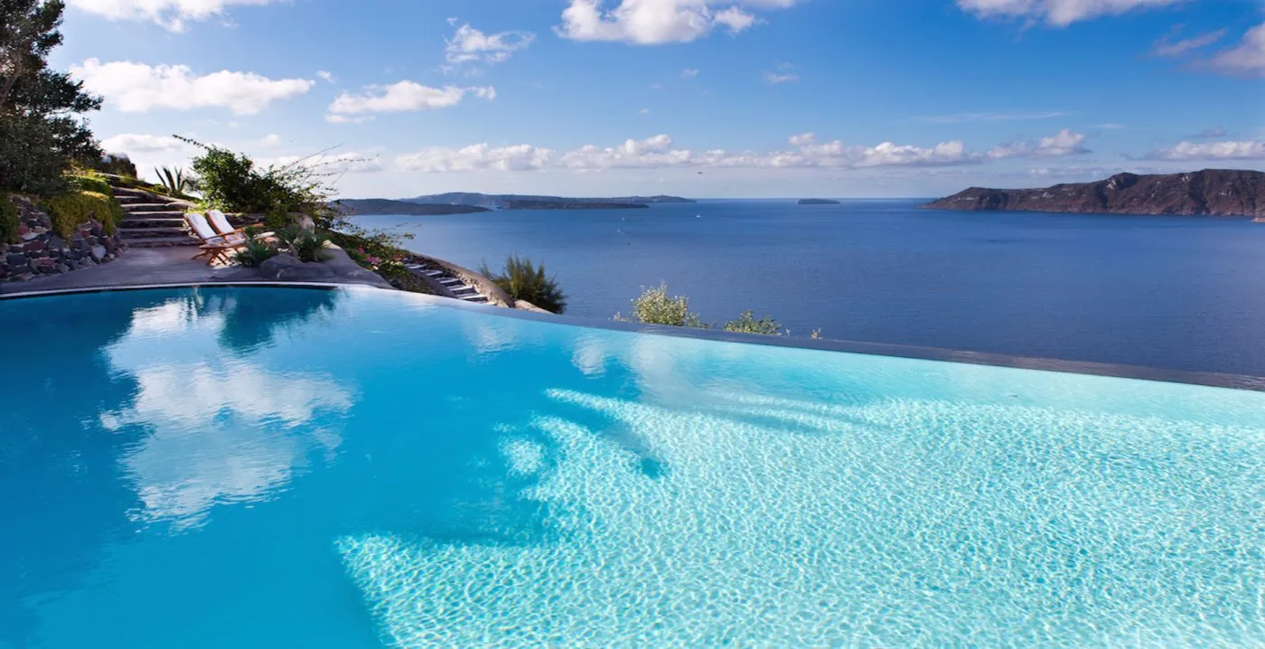 /img/7735-resort-sunset-view.webp