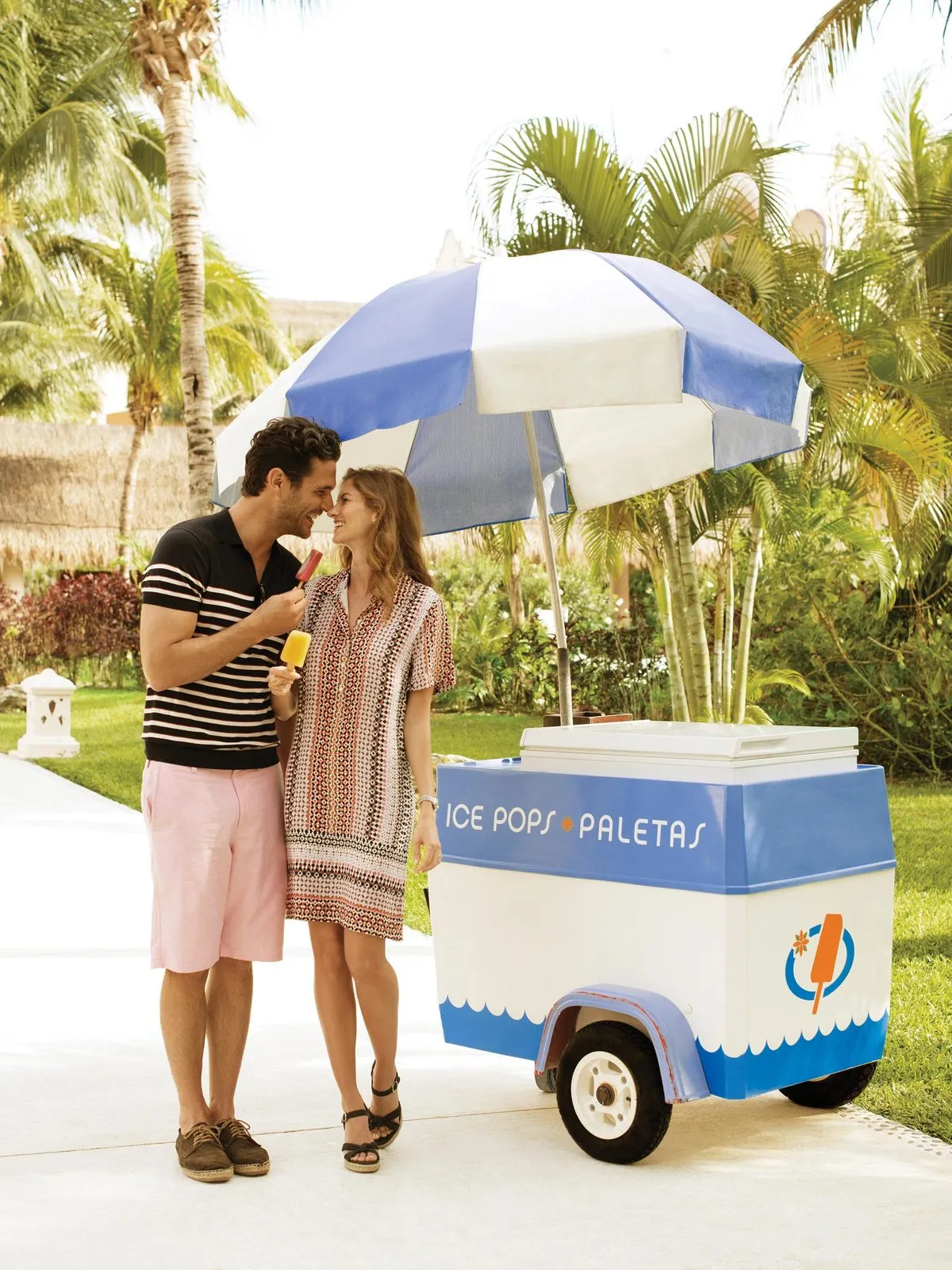 7737 mayan riviera honeymoon couple packing