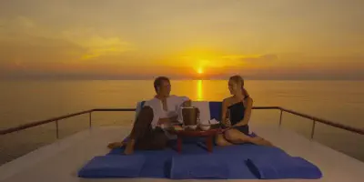 /img/7738-philippines-honeymoon-island-hopping.webp