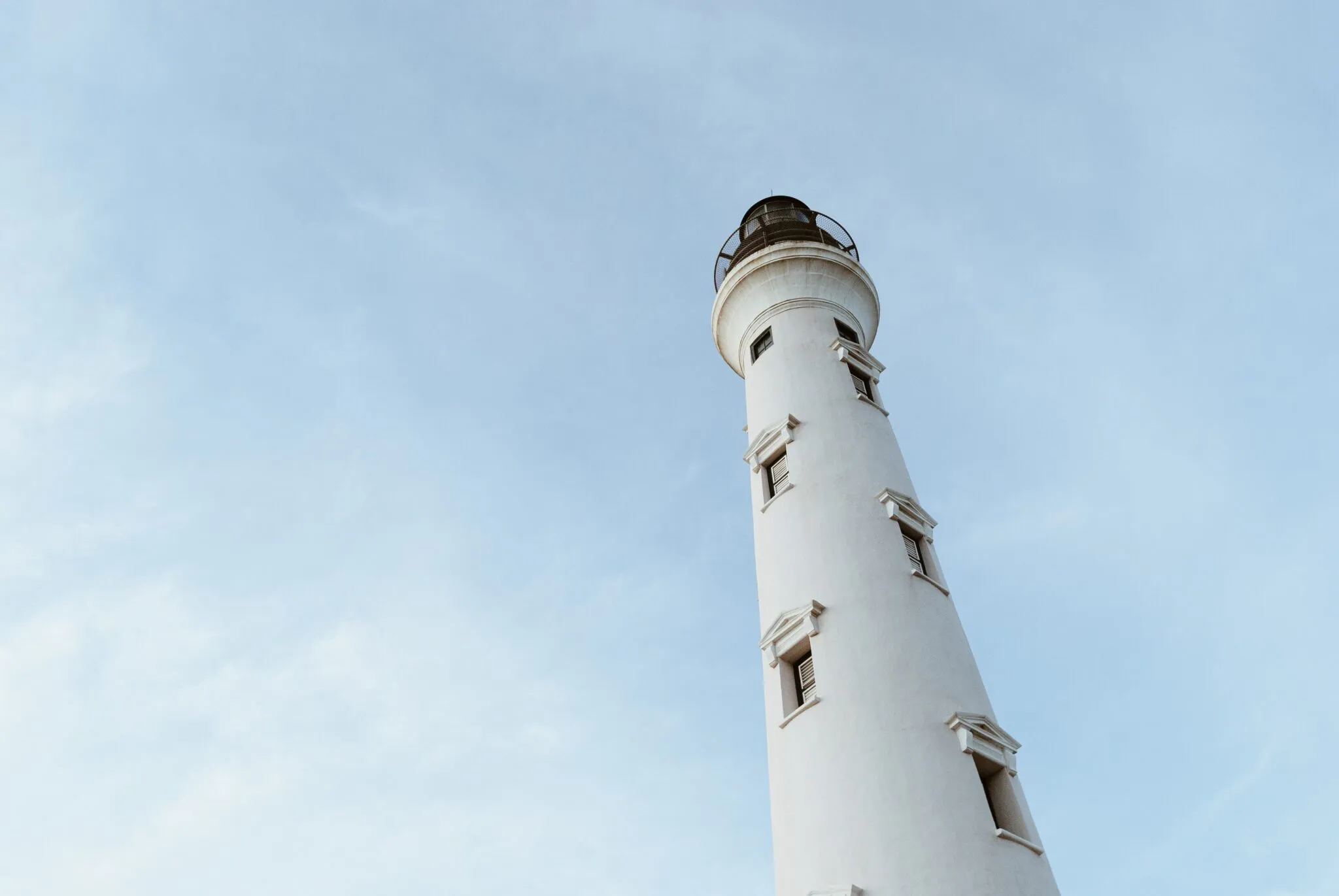 /img/7744-aruba-honeymoon-couple.webp