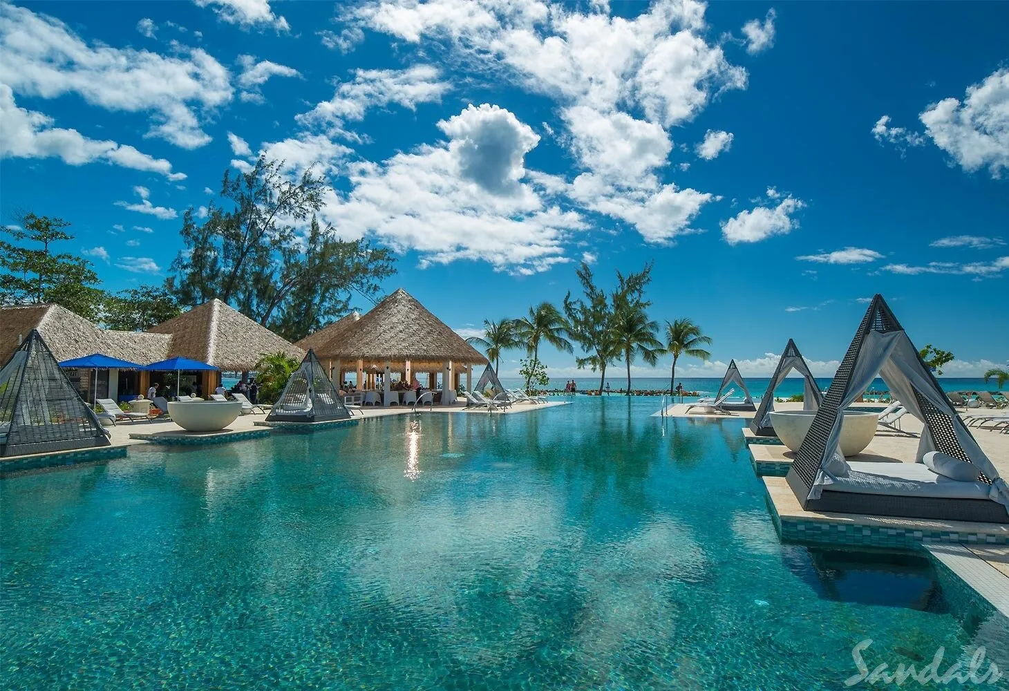 /img/7752-luxury-suites.webp