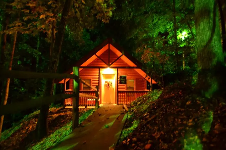 7781 gatlinburg cabin fireplace