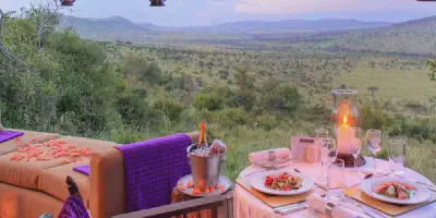 /img/7784-sunset-safari-dinner.webp