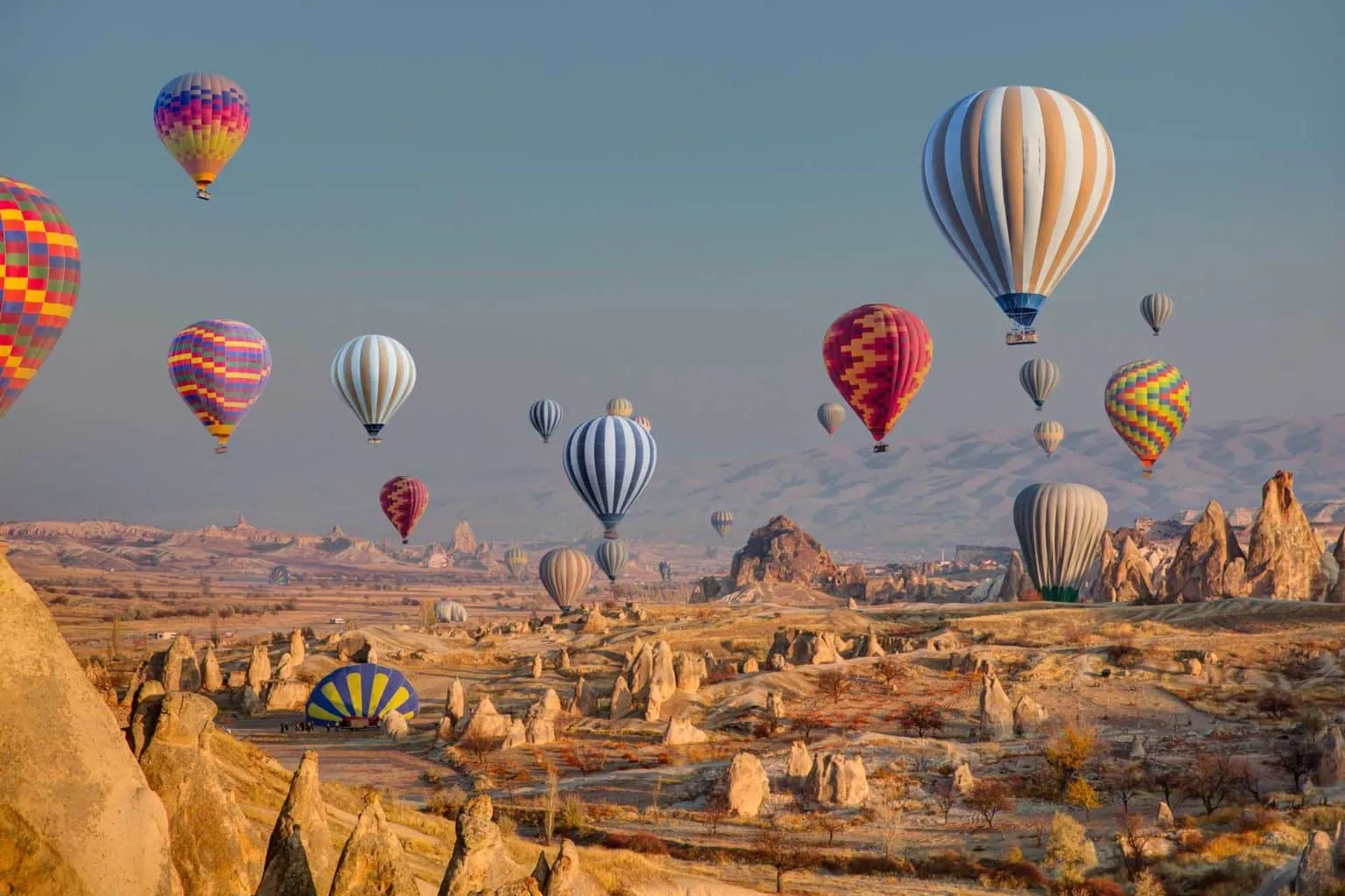 /img/7798-budget-travel.webp