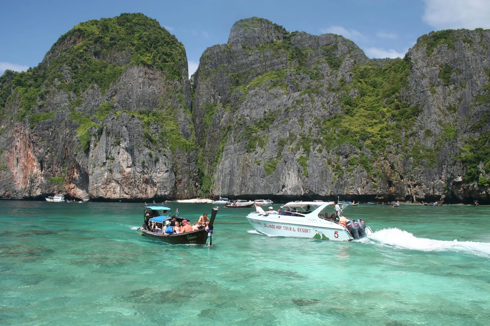 /img/7814-couple-travel-phuket.webp