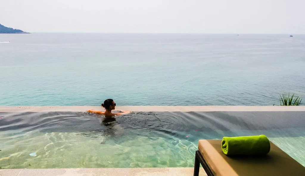 7814 honeymoon suite phuket