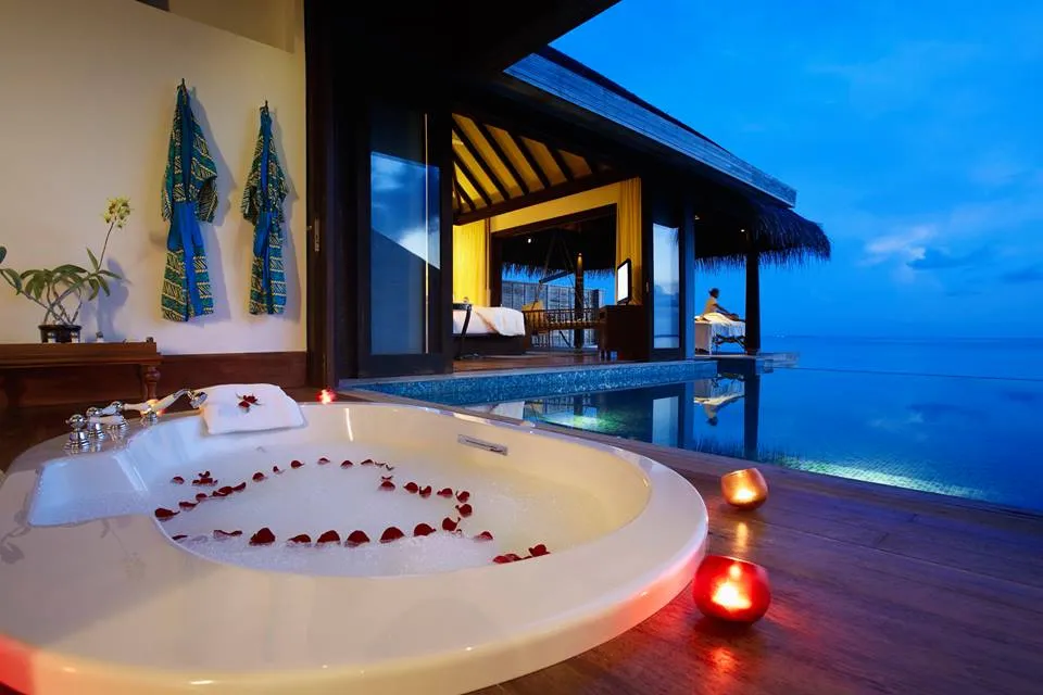 7821 maldives overwater bungalow