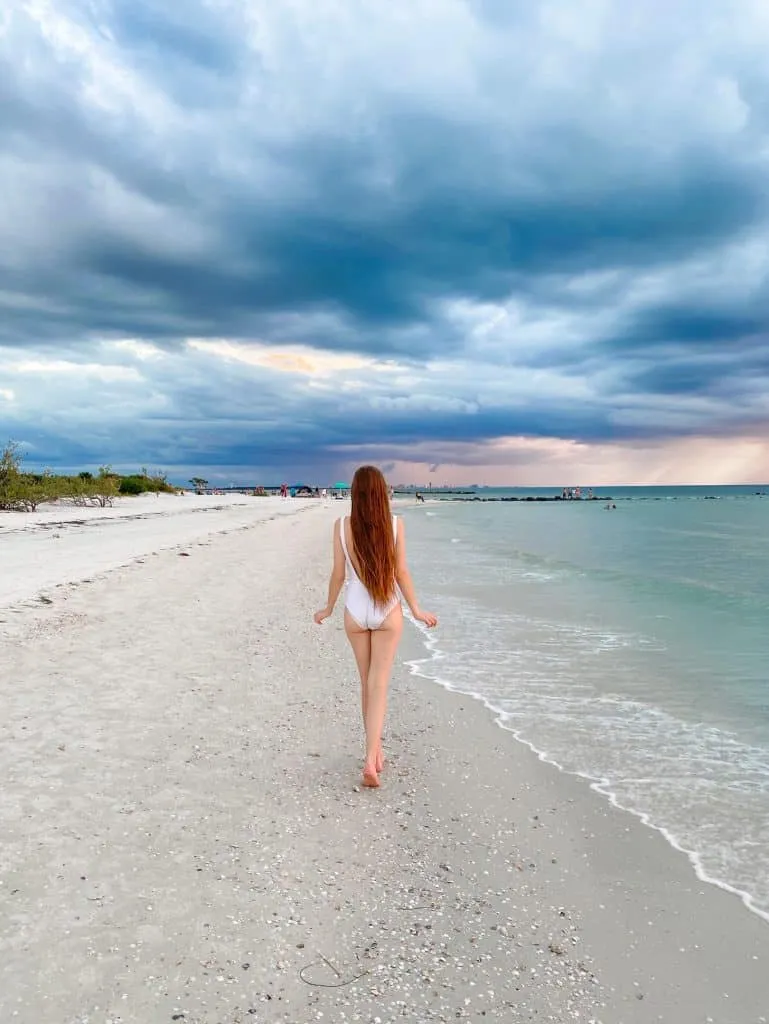 7835 honeymoon beach florida amenities