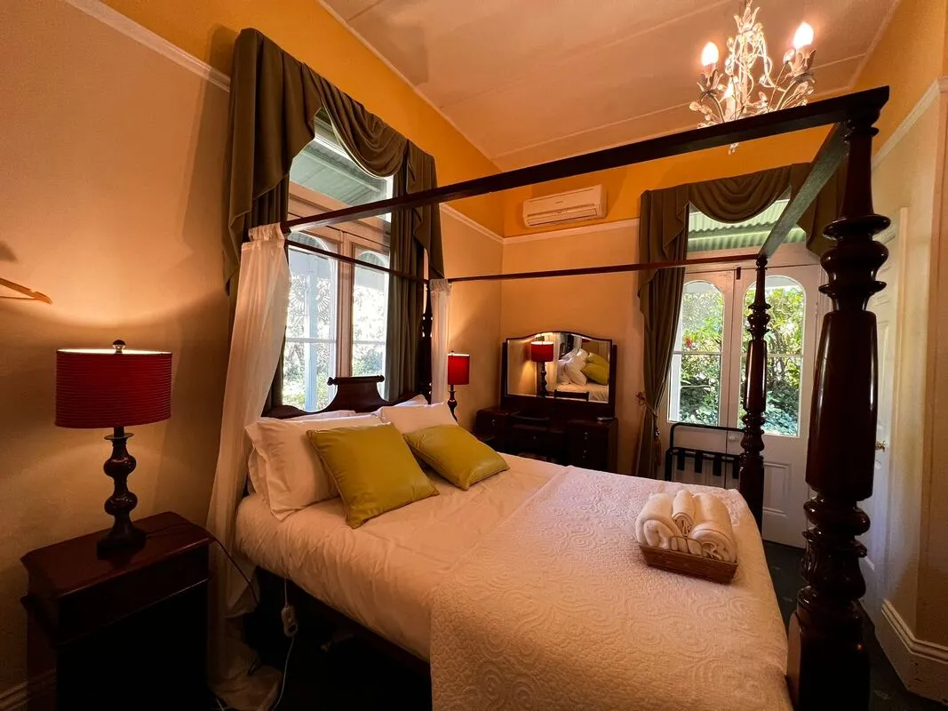 7836 lilianfels resort