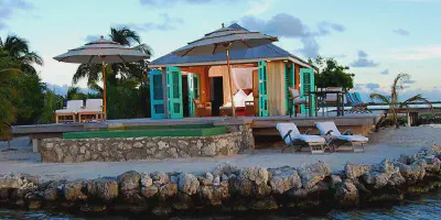 /img/7850-maui-beach.webp