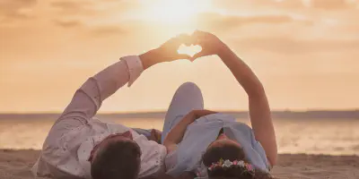 /img/7859-intimacy-connection.webp