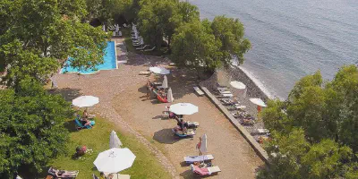 /img/7862-romantic-greece-activities.webp