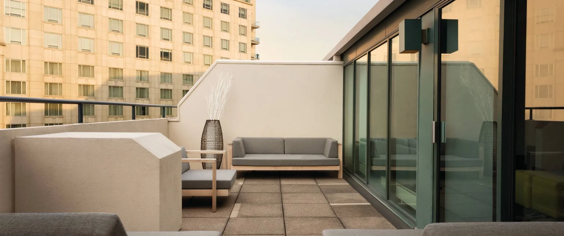 7875 downtown indianapolis hotel