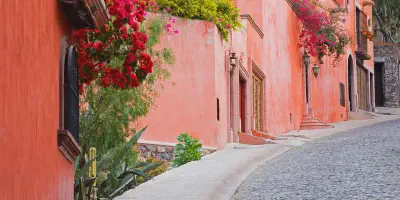 /img/7884-romantic-mexico-honeymoon.webp