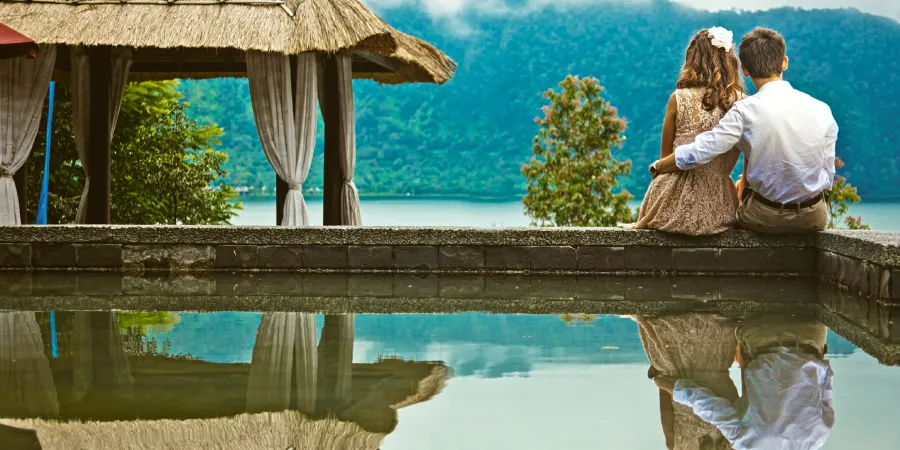 /img/7887-couple-in-bali.webp