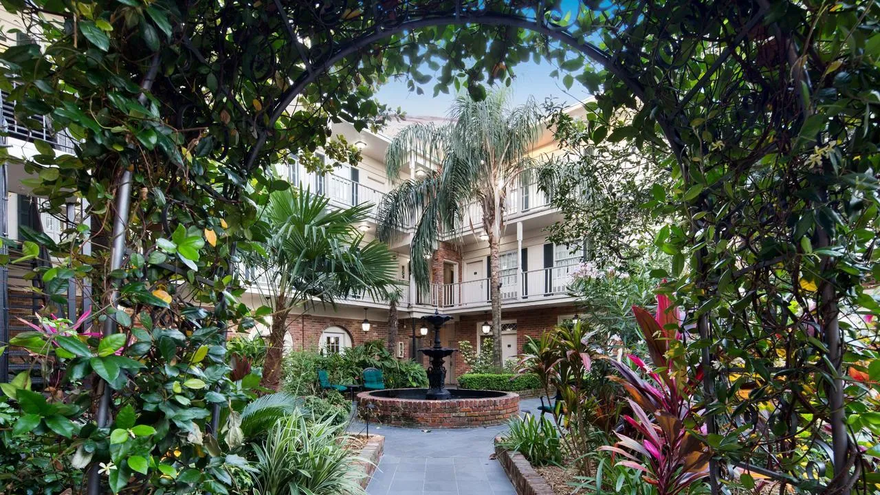 7929 louisiana bed breakfast
