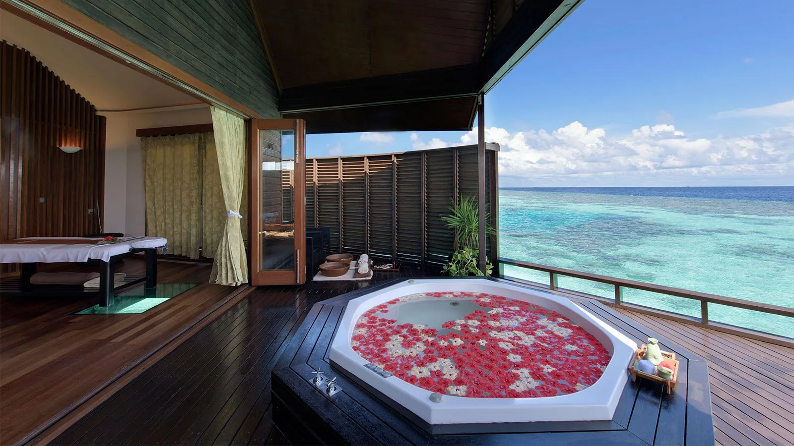 /img/7936-maldives-couple-spa.webp