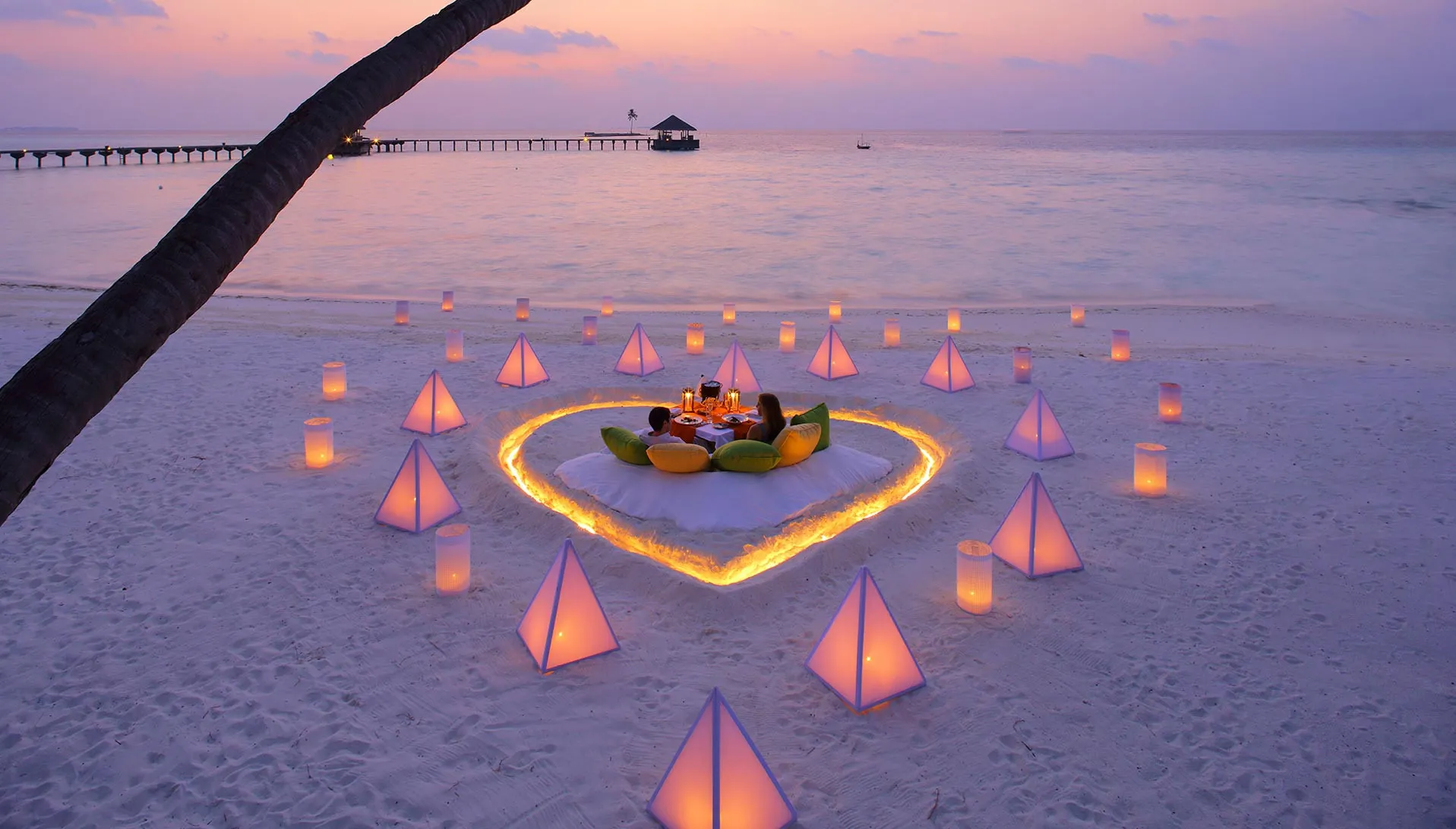 7939 maldives private dinner