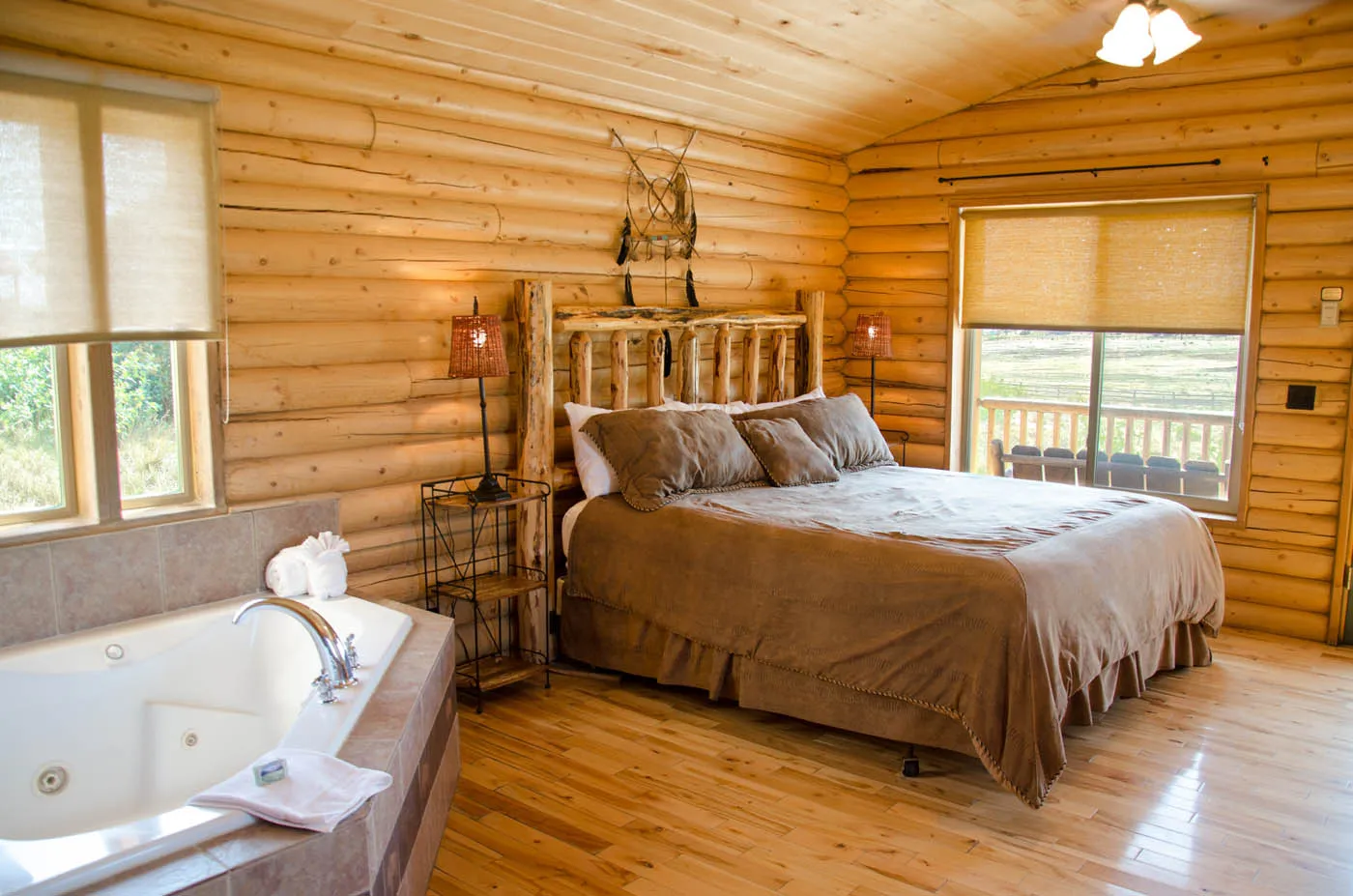 /img/7940-hotel5-booking-details.webp