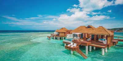 /img/7946-royal-caribbean-honeymoon-ship.webp