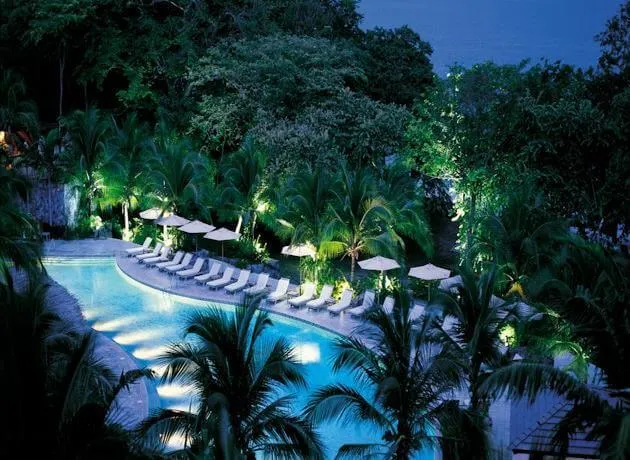 7958 costa rica resort pool