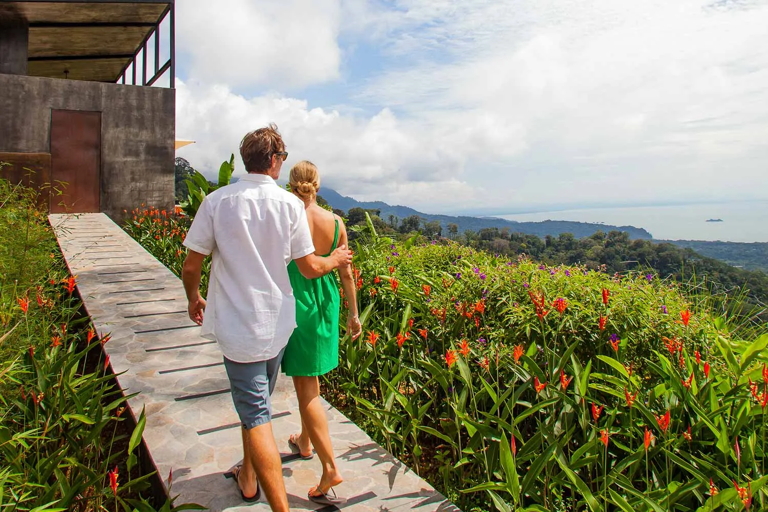 /img/7958-couple-spa-treatment-costa-rica.webp