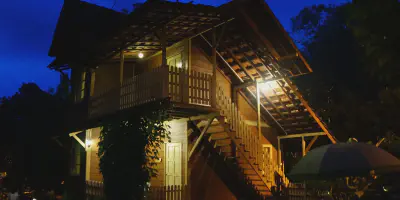 /img/7960-sentosa-villa-exterior.webp