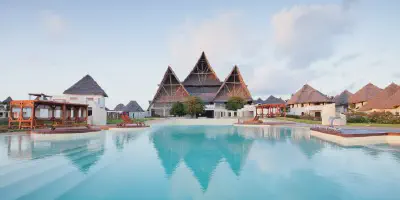 /img/7990-honeymoon-hotel-views.webp
