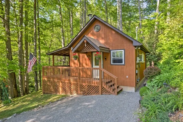 8000 cabin spa