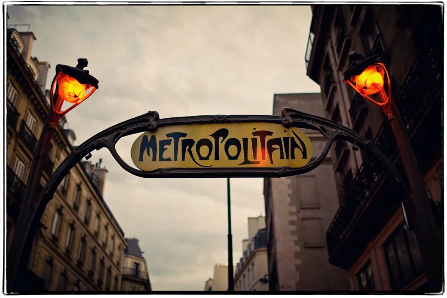 8004 romantic paris dinner