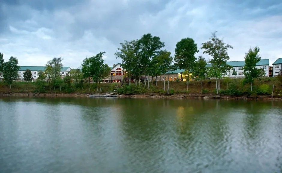 /img/8007-stonewall-resort-sunset.webp