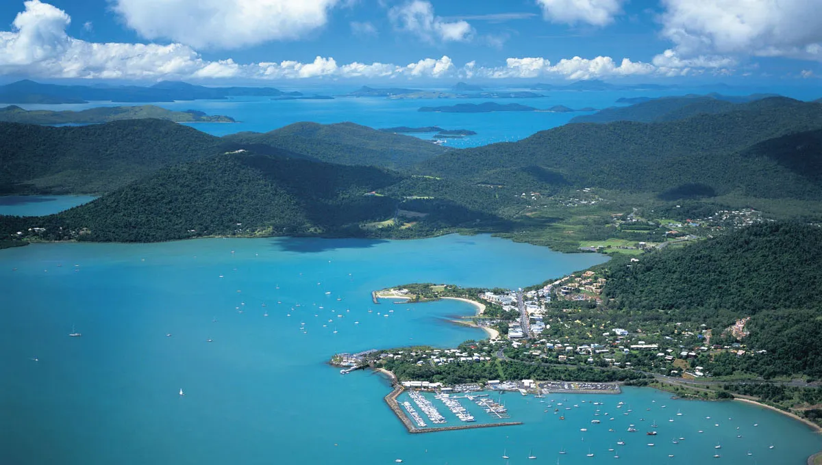 8008 whitsundays honeymoon dining
