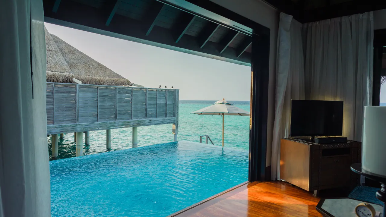 8013 maldives overwater bungalow