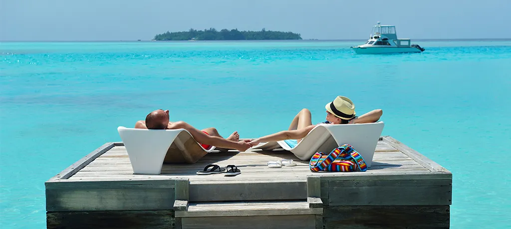 8023 maldives honeymoon sunset
