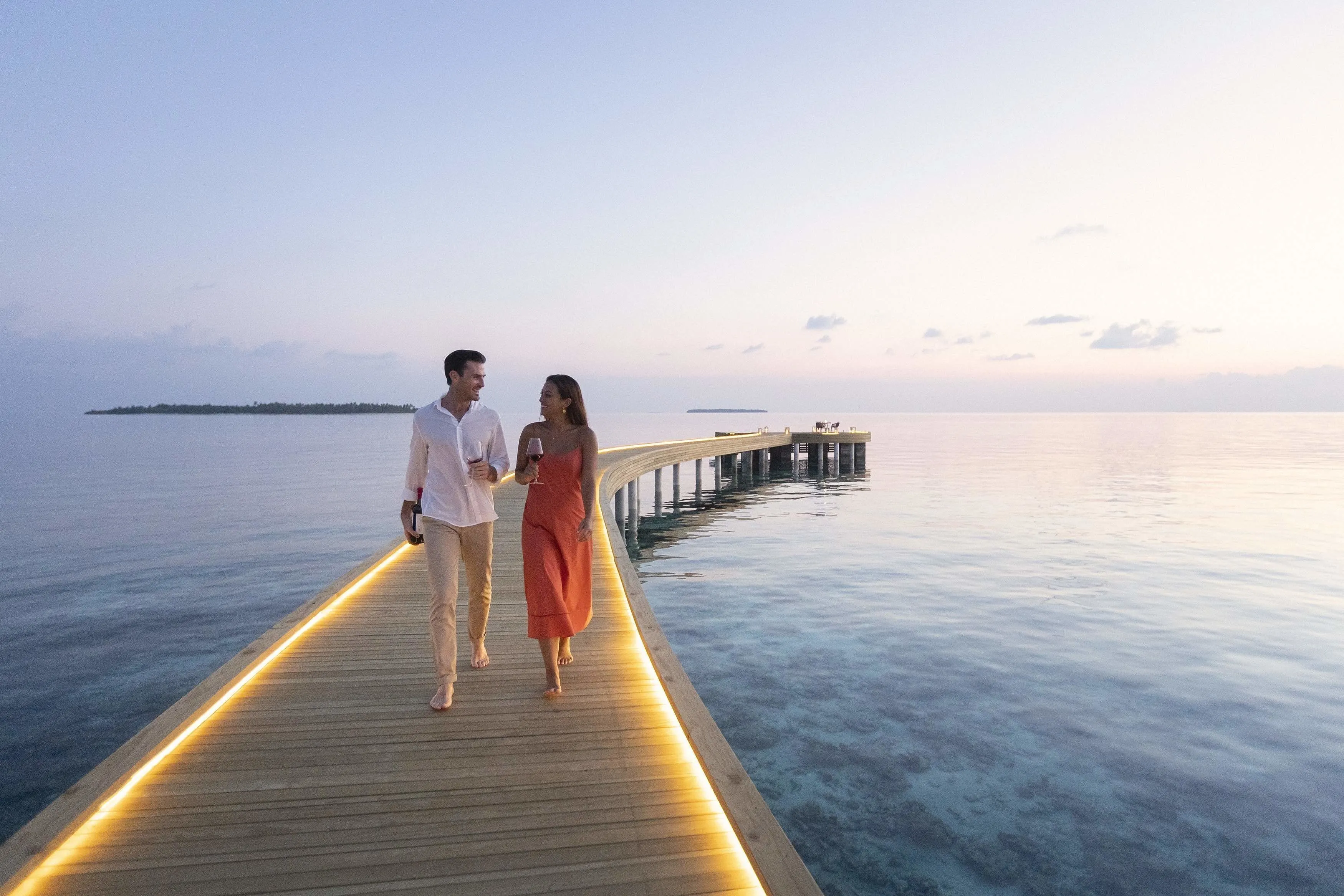 8023 maldives resort overwater bungalow