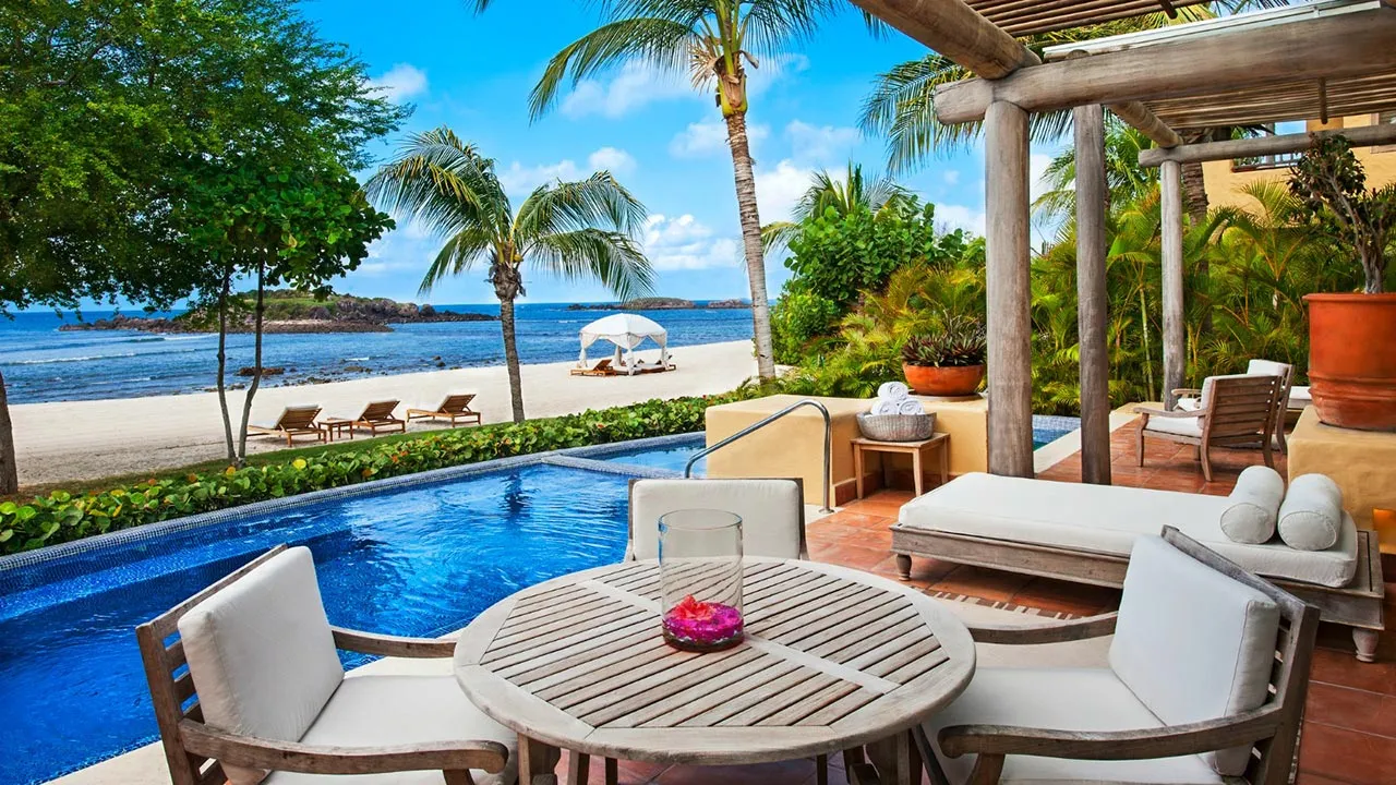 8027 mexico honeymoon hotel pool