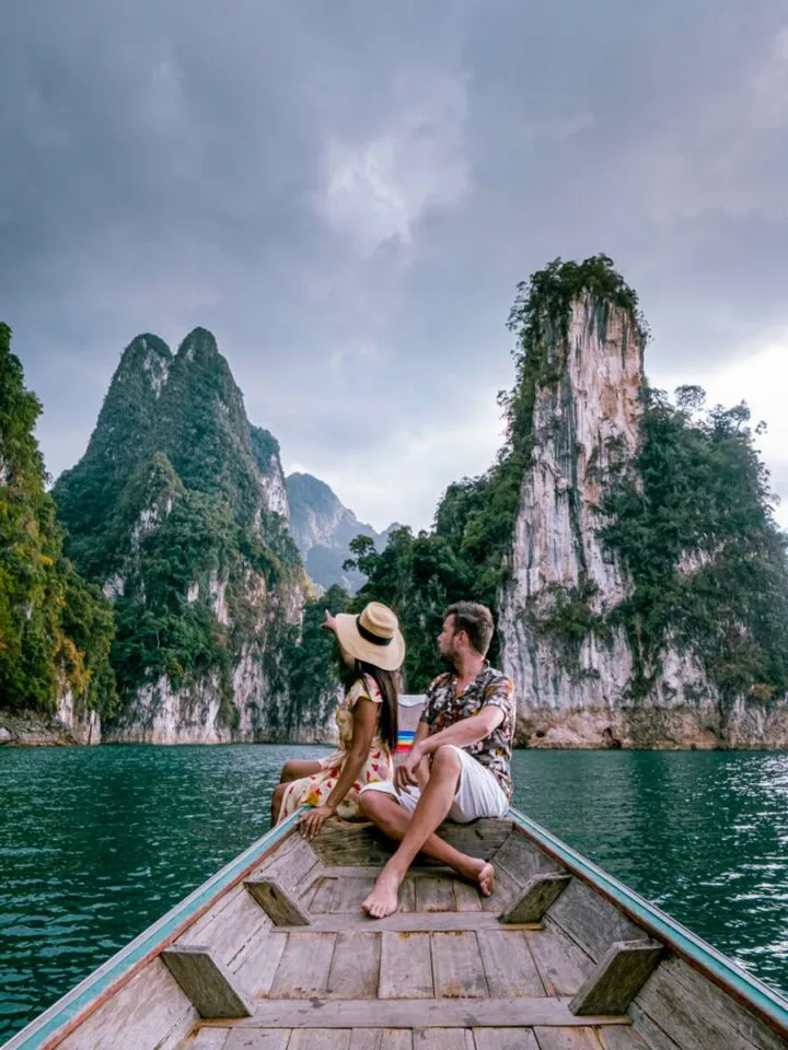 8042 couple in thailand