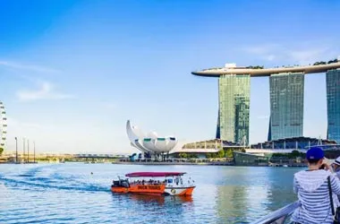 8052 singapore cultural experience
