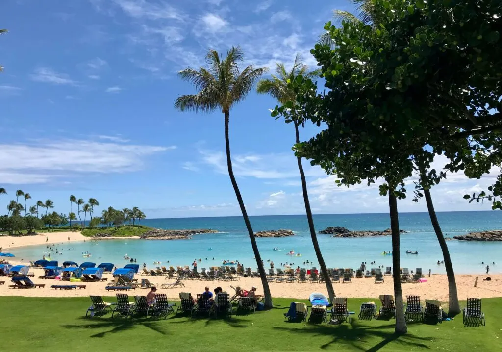 8063 hawaii couple