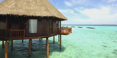 /img/8070-packing-for-honeymoon.webp