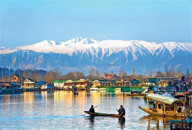 /img/8081-kumarakom-luxury-resort.webp