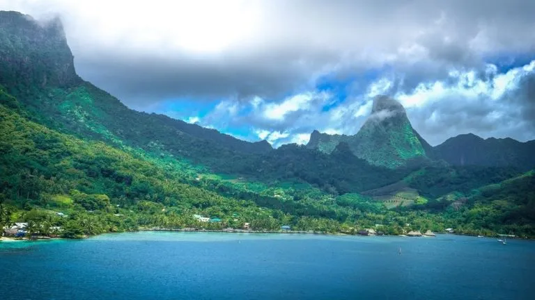 8096 romantic french polynesia resort