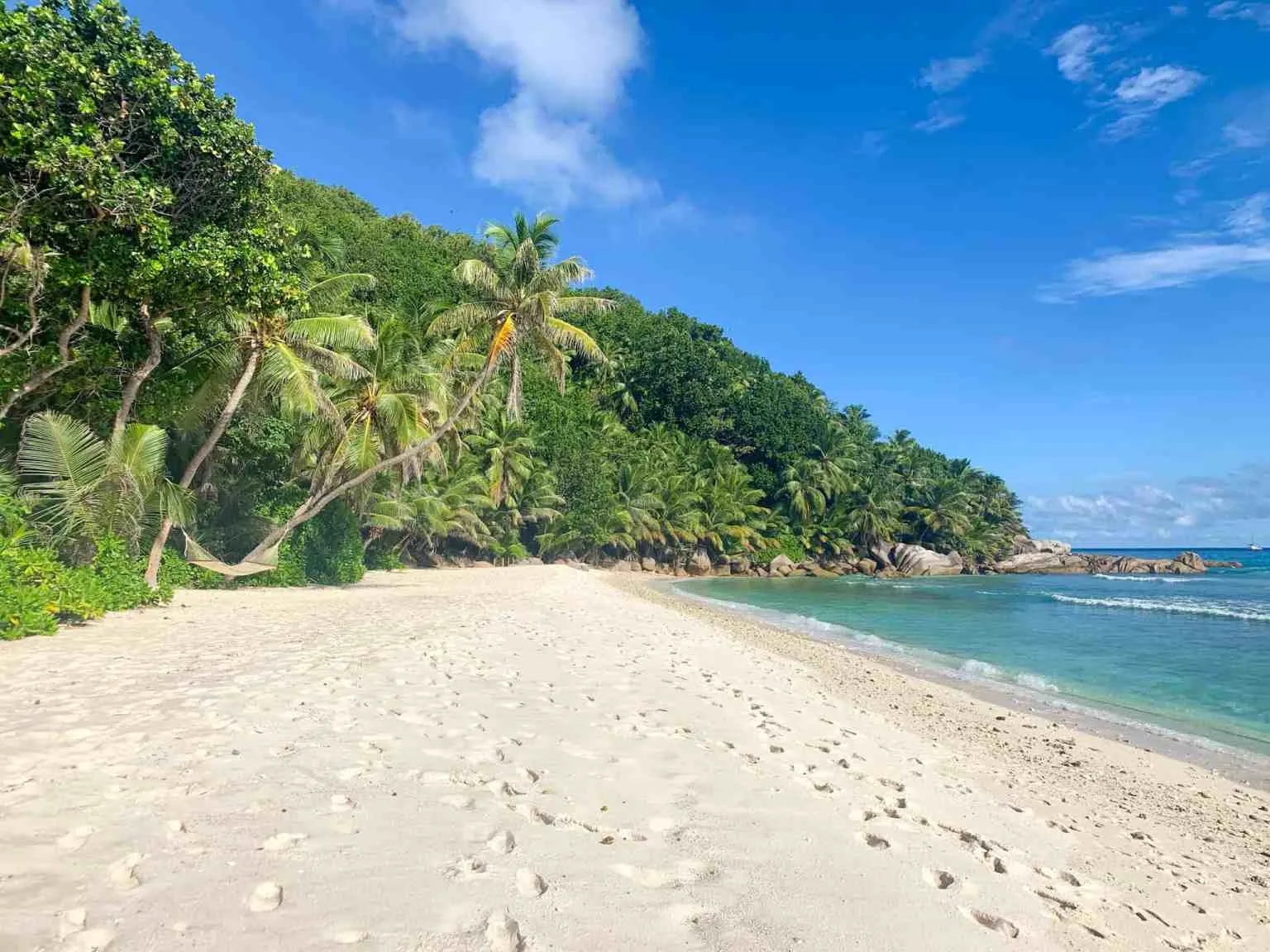 8107 seychelles honeymoon island hopping
