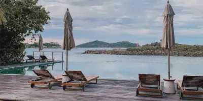 /img/8107-seychelles-honeymoon-packing.webp